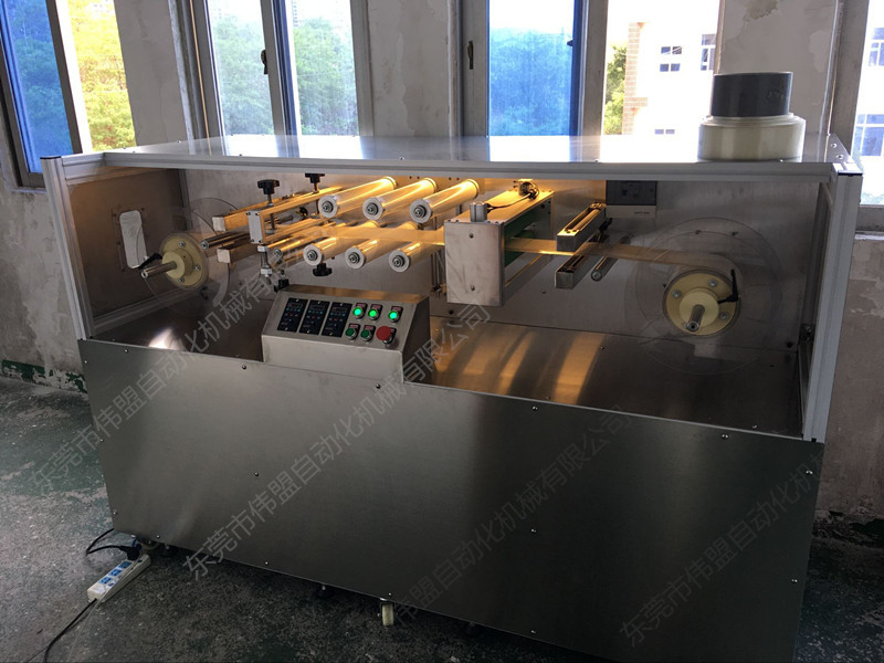 卷材清潔機，光學(xué)膜卷材除塵，光學(xué)膜卷材清潔，偉盟機械生產(chǎn)廠家